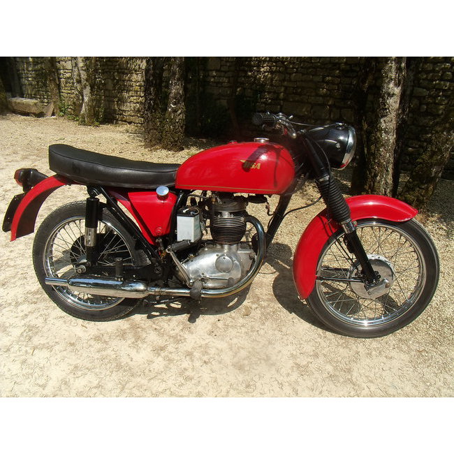 BSA B 40