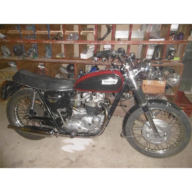 Triumph TR6 R