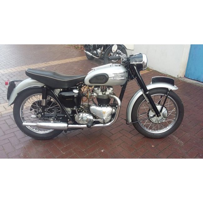 Triumph T 110