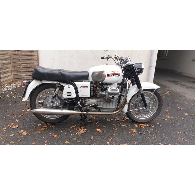 Moto Guzzi V7