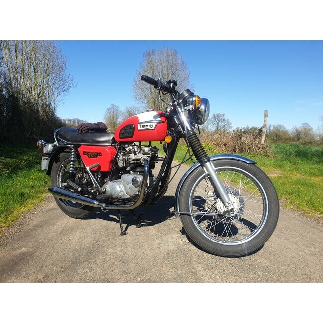 Triumph T 140