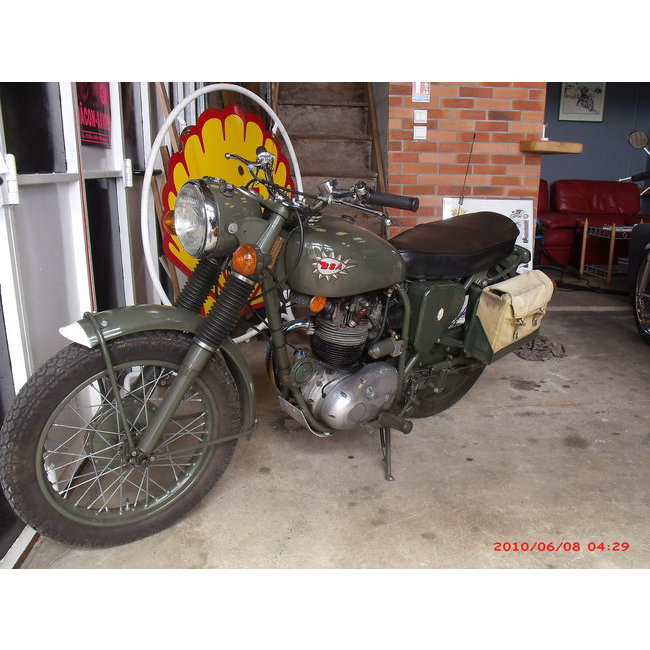 BSA B 40 army