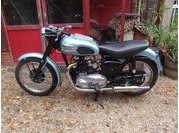 Triumph T 110