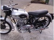 Triumph T 100