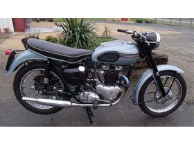 Triumph T 110