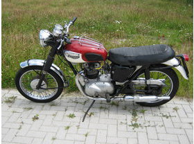 Triumph T100 SS