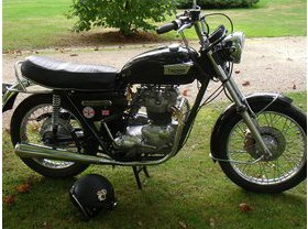 Triumph T 140