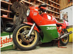 Ducati 900 MHR