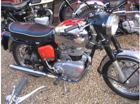 Royal Enfield 250 Crusader Sport