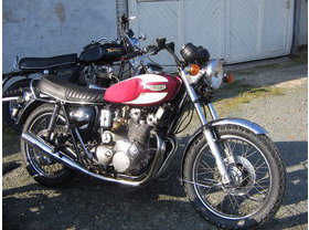 Triumph T 160