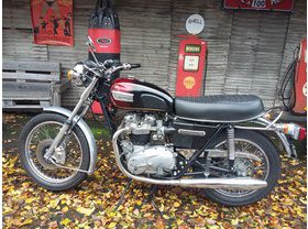  Triump T 140 