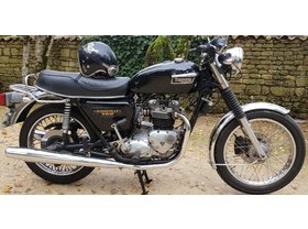  Triumph T140 