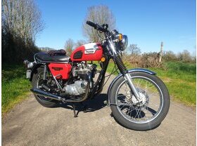 Triumph T 140