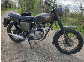  Triumph 3TA Armée